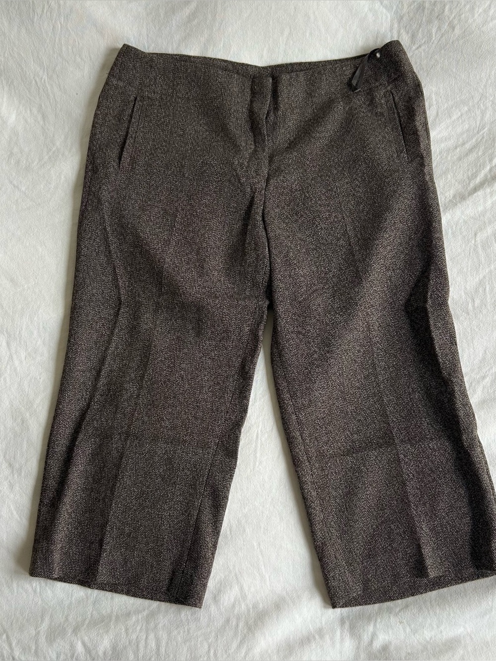 H&M Size 6 Patterned Capri Work Pants